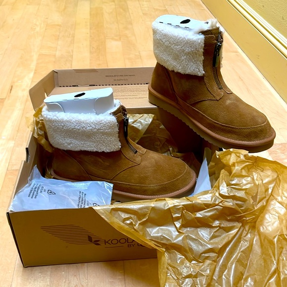 KOOLABURRA by UGG LYTTA MINI Brand New In Box 9W EU40 - Picture 1 of 6